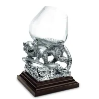 Zdjęcie Podgrzewacz z figurką tygrysa do koniaku na drewnianej podstawie