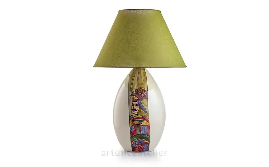 obrazek 1 Stylowa lampa stojąca z malowaną podstawą z ceramiki