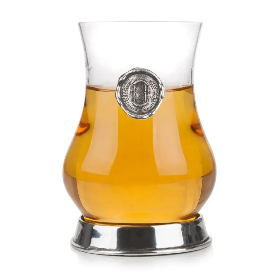 obrazek 1 Wyjątkowa szklanka do whisky z cynowym emblematem ze stylizowaną literą „O” – stylowy prezent