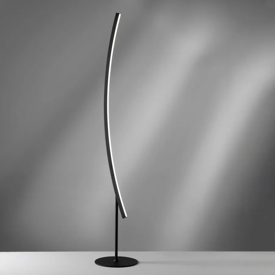 obrazek 1 Czarna lampa podłogowa Bow - h. 175 cm