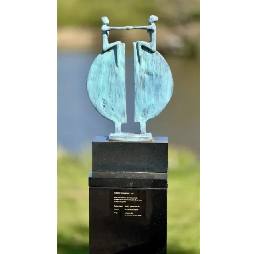 obrazek 3 Luksusowa statuetka "Nowa perspektywa" - idealna ozdoba do ogrodu