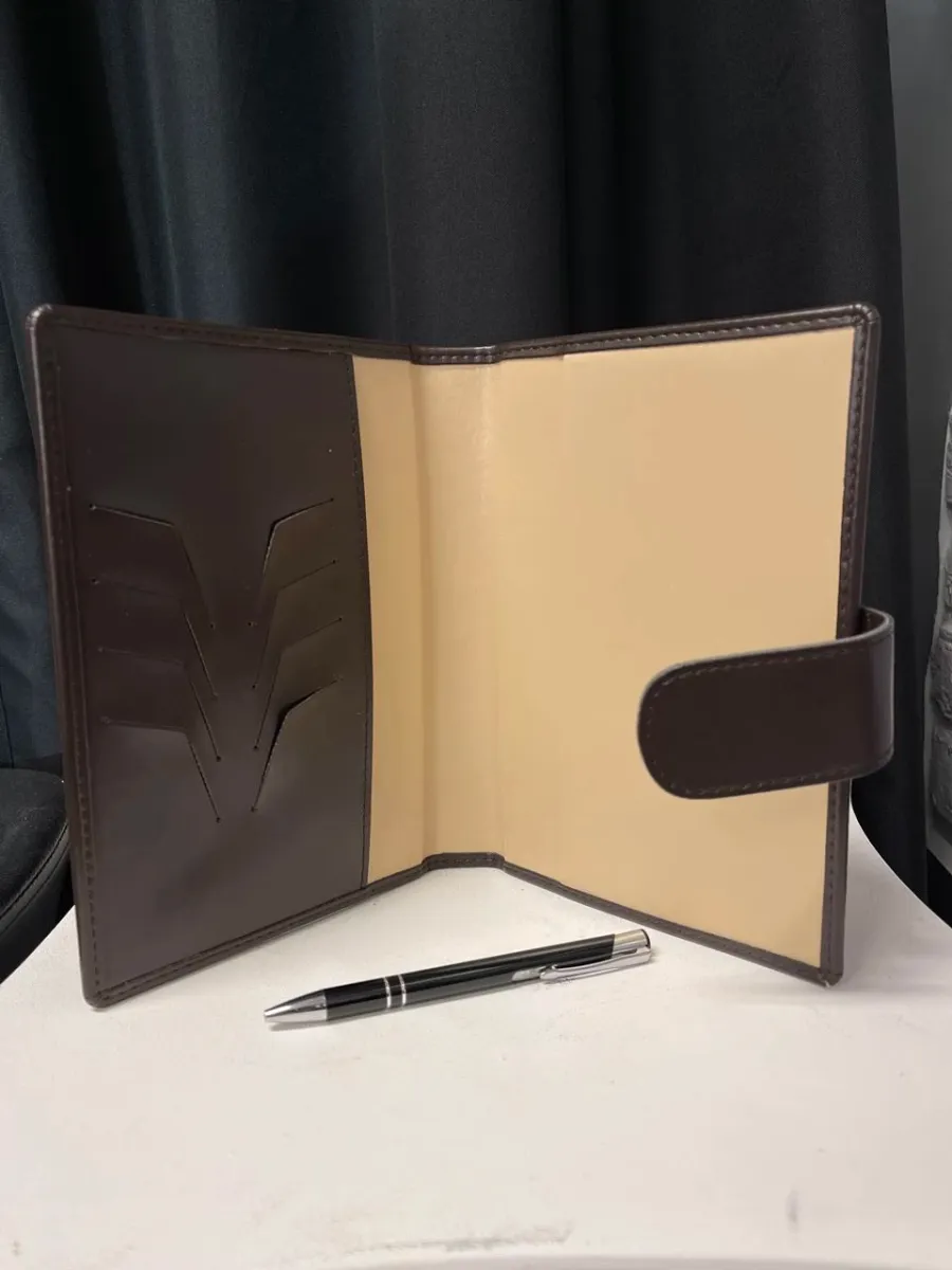 picture 2 Black leather notebook with daily planner and calendar