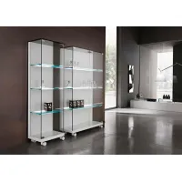 Zdjęcie Włoska witryna wykonana ze szkła i drewna - Tonelli Design