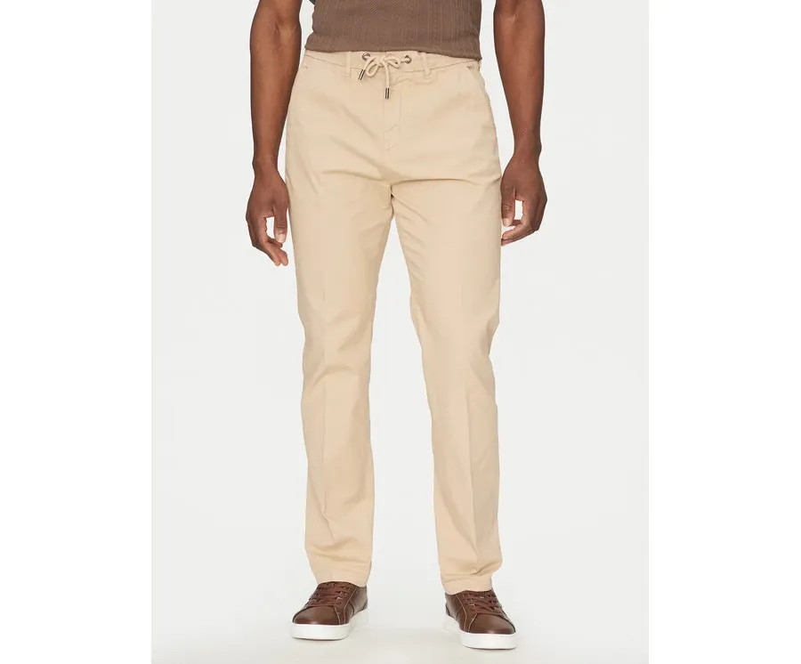 obrazek 1 Guess Spodnie materiałowe M5RB51 WGXW1 Beżowy Regular Fit