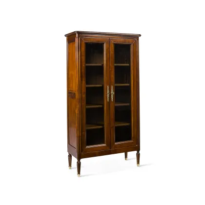 Zdjęcie Elegancka witryna z drewna wiśniowego