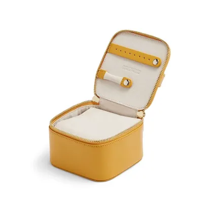Zdjęcie Pudełko podróżne na biżuterię Maria Cube Mustard