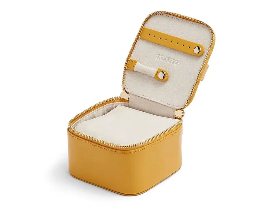 obrazek 1 Pudełko podróżne na biżuterię Maria Cube Mustard