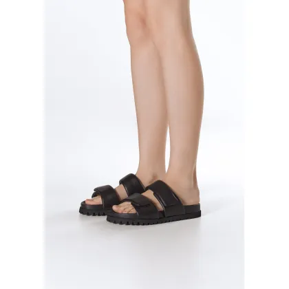 Zdjęcie Estro: Czarne skórzane klapki damskie z miękkimi paskami