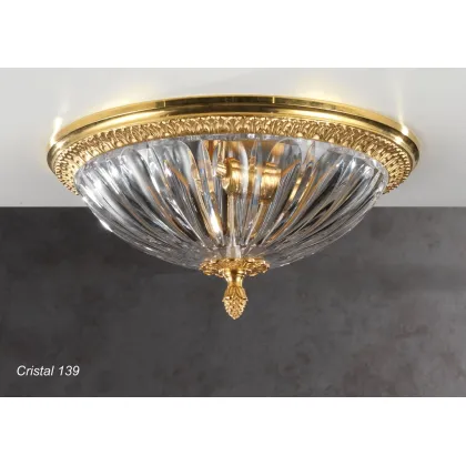 Zdjęcie Piękna lampa sufitowa z pozłacanego brązu i grawerowany kryształowy puchar