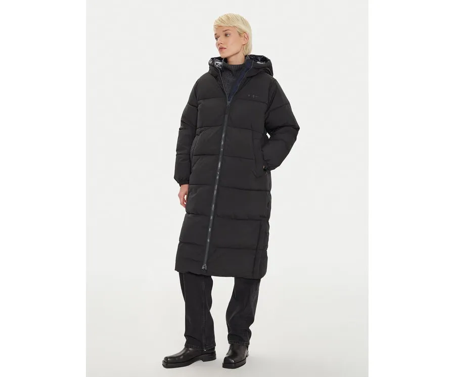 obrazek 1 Mustang Kurtka zimowa Crystal City 1015438 Czarny Relaxed Fit