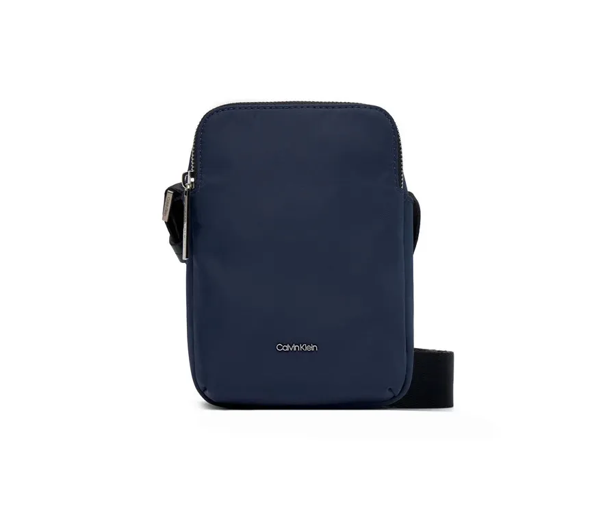obrazek 1 Calvin Klein Saszetka Business Tech Reporter Xs K50K512888 Granatowy