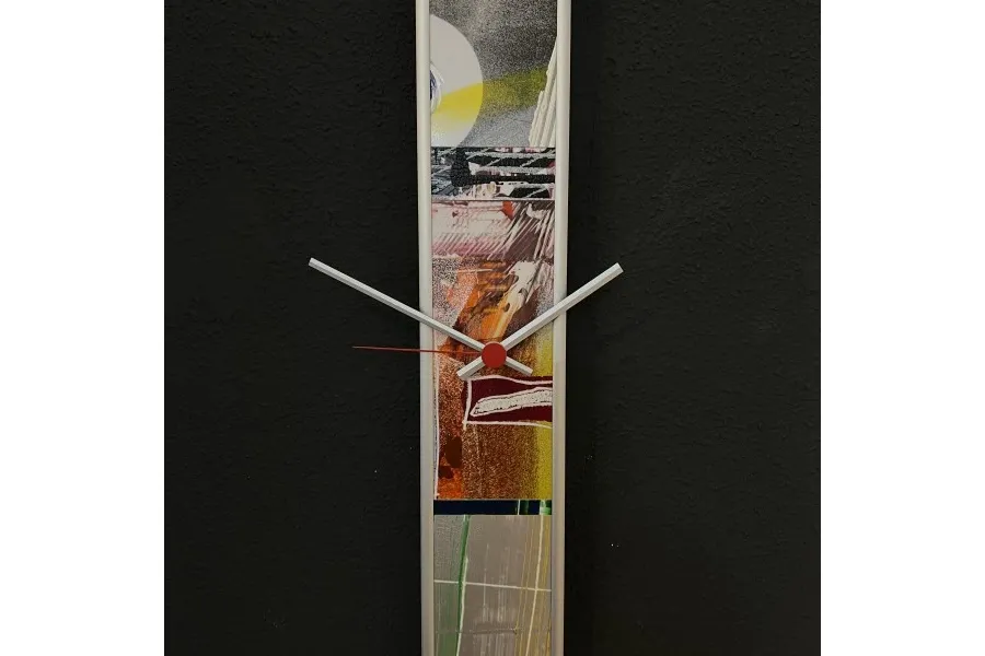 obrazek 1 Oryginalny zegar "Obiekt 5637" - doskonały pomysł na prezent