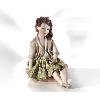 Zdjęcie Porcelanowa figurka dziewczynki - edycja limitowana - Sibania