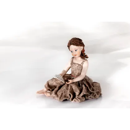 Zdjęcie Elegancka figurka dziewczynki z porcelany - Sibania