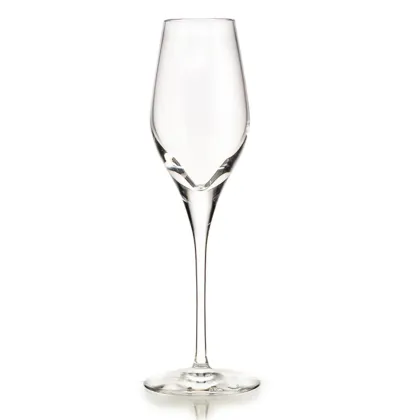 Picture Stylish Lybra alcohol glass with a simple, timeless shape - Vista Alegre