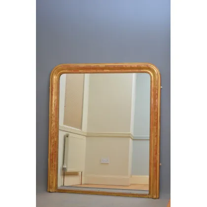 Zdjęcie Francuskie lusterko z pozłacanego drewna, posiadające oryginalną płytę lustrzaną - antyk