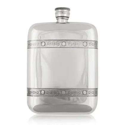 Zdjęcie Prezent dla niego - oryginalna piersiówka z cynowymi paskami