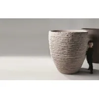 Zdjęcie Subtelna donica do ogrodu - Atelier Vierkant