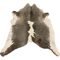 Picture A chic cowhide rug for the living room or bedroom