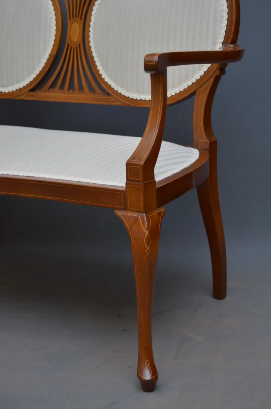 obrazek 8 Atrakcyjna mahoniowa i inkrustowana sofa w stylu edwardiańskim - antyk z XIX wieku