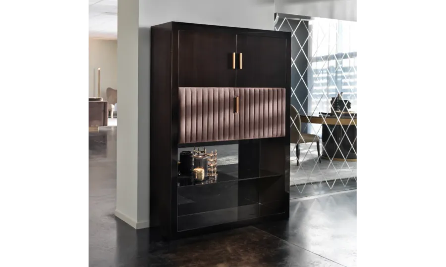 obrazek 2 Elegancka szafa barowa do wyjątkowego apartamentu – Daytona