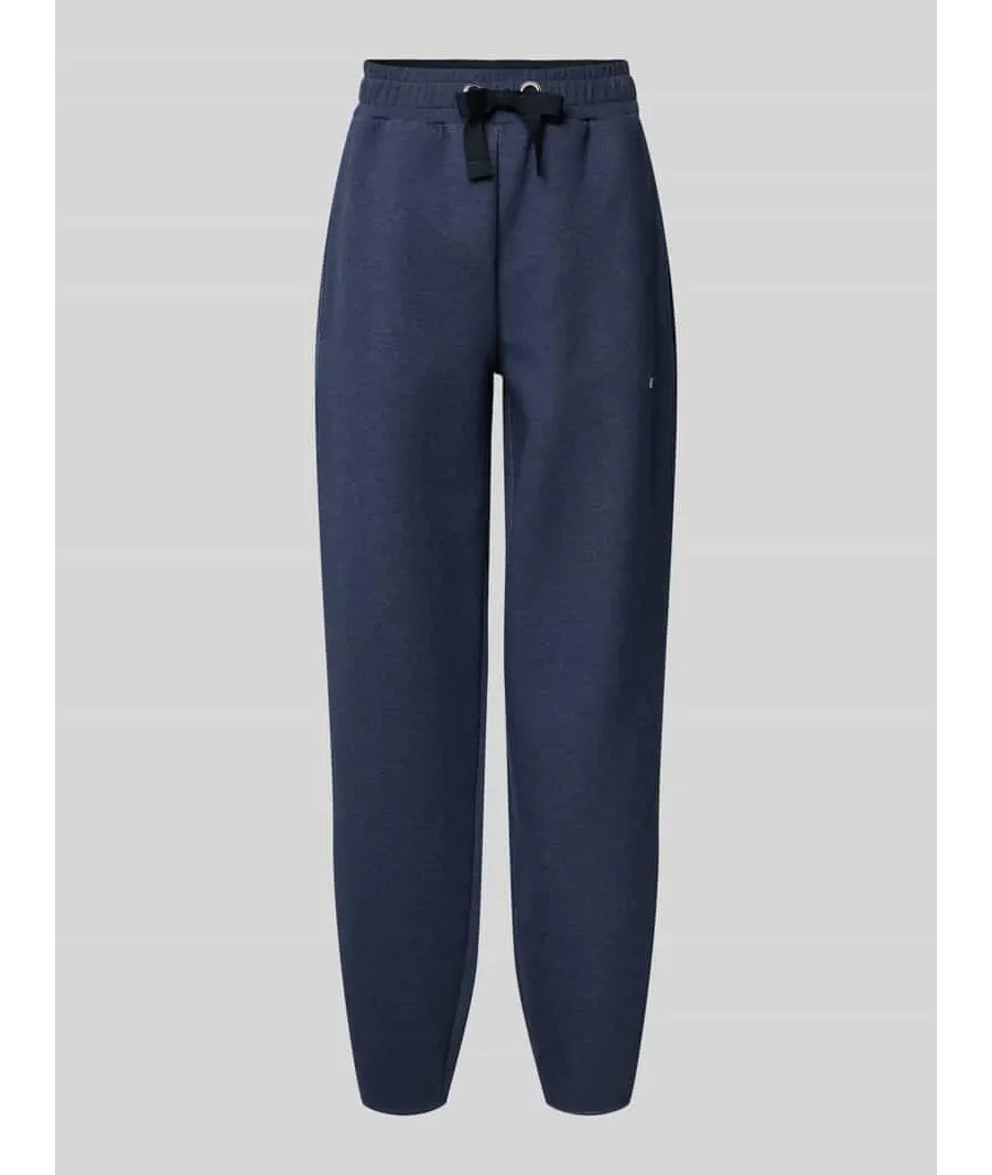 obrazek 1 Spodnie dresowe o kroju tapered fit z detalem z logo model ‘Ebrandi’