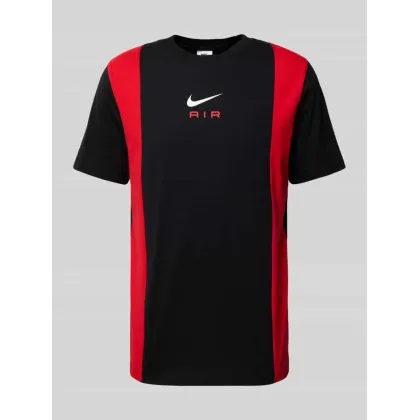 Zdjęcie T-shirt z nadrukiem z logo