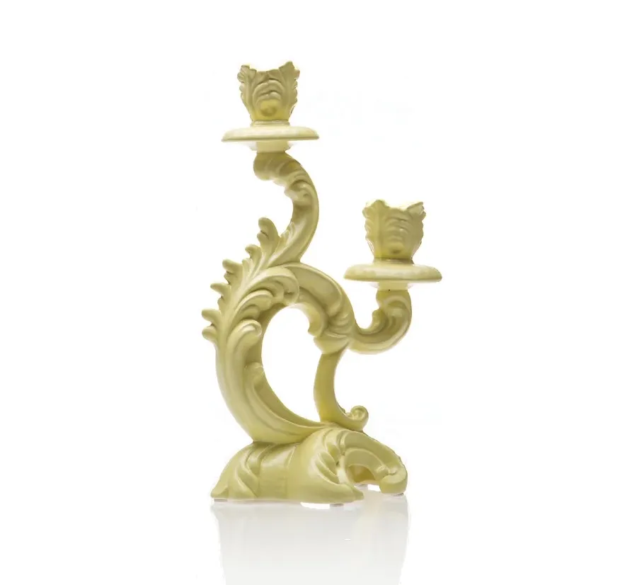 obrazek 1 Ceramiczny świecznik o klasycznych kształtach