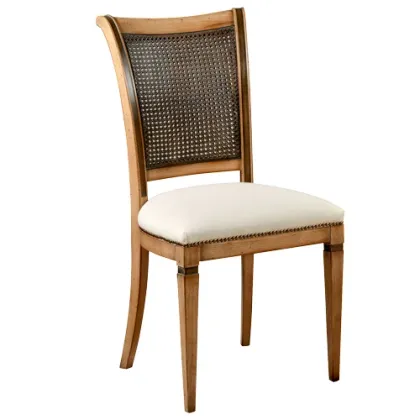 Zdjęcie Włoskie eleganckie krzesło z litego drewna