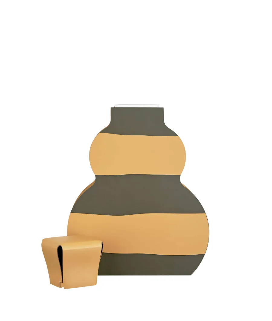 obrazek 3 Wazon Otto 9x33xH45 cm ze skóry w poziome pasy w kolorze oliwkowym i musztardowym