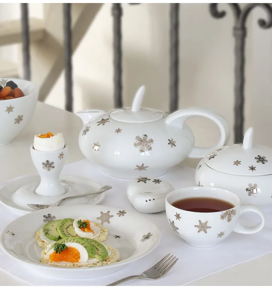 obrazek 2 Piękna porcelanowa solniczka o oryginalnym kształcie zdobiona motywem płatków śniegu - Leander