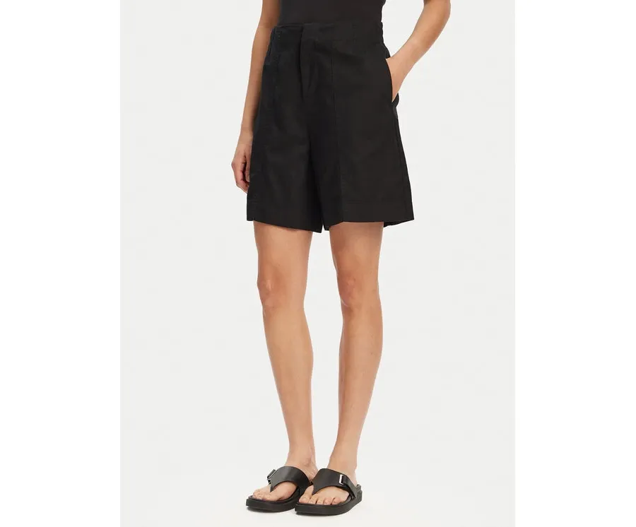 obrazek 1 Calvin Klein Jeans Bermudy J20J225219 Czarny Relaxed Fit