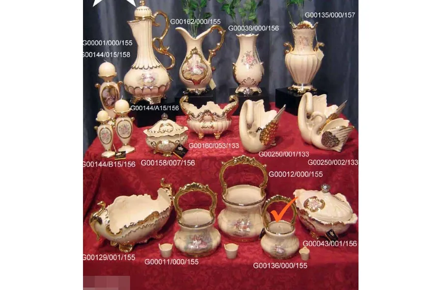 obrazek 1 Wyjątkowa ozdoba ceramiczna zdobiona złotem i platyną