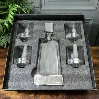 Picture A timeless whiskey gift set