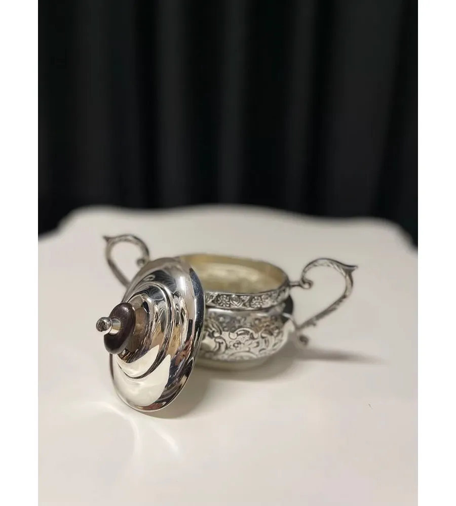 obrazek 2 Stylowa cukiernica zdobiona i platerowana srebrem