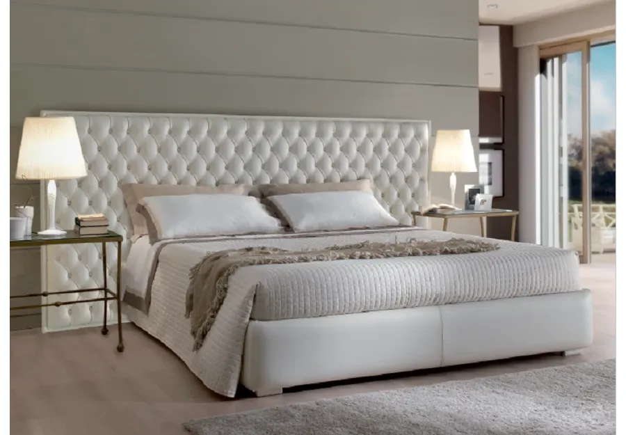 obrazek 1 Skórzane łóżko Athena z zagłowkiem do materaca 180x200cm chesterfield