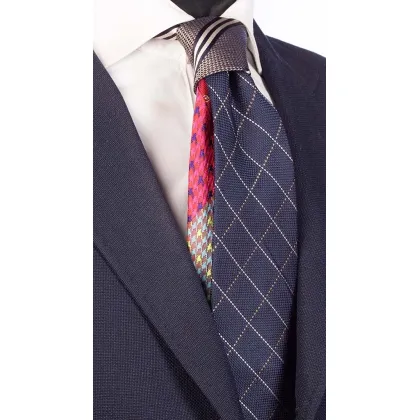 Zdjęcie Ponadczasowy, kontrastowy granatowy w kratę, patchworkowy dla mężczyzn