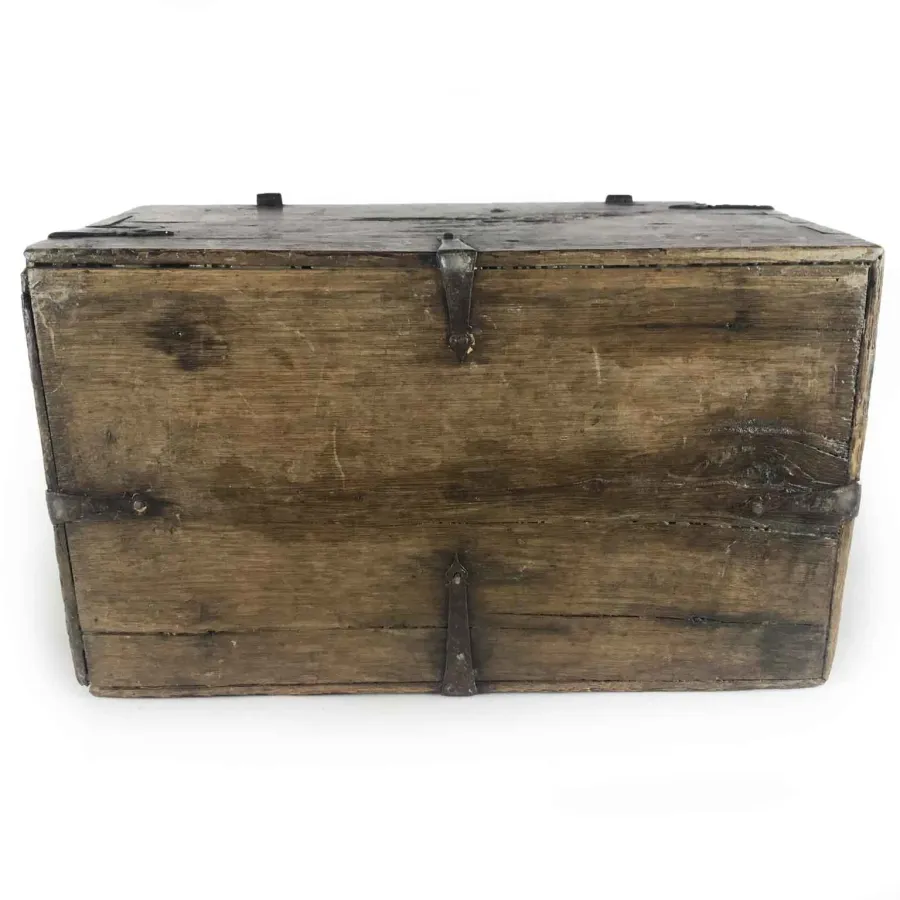 obrazek 7 Antyczny podwójny jałmużnik z orzecha w kształcie pudełka bez ramek