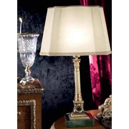 Zdjęcie Elegancka stołowa lampa ze złoconego mosiądzu