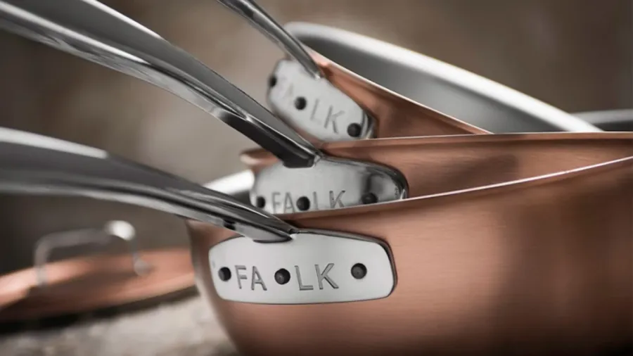 obrazek 2 Zaokrąglona miedziana patelnia 16 cm do dań sauté