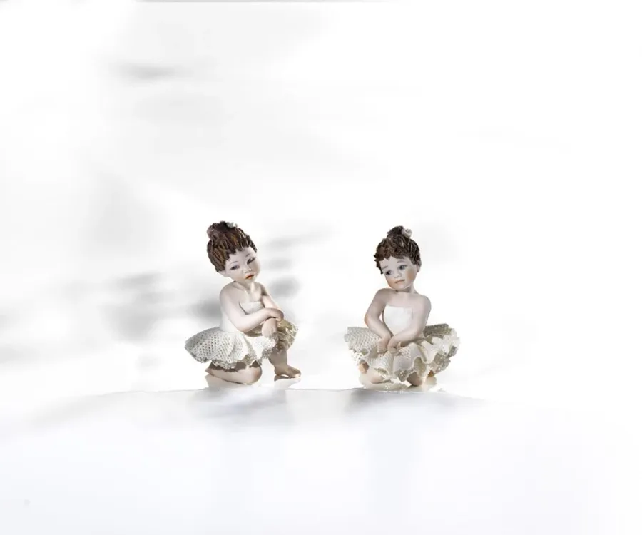 obrazek 2 Porcelanowa figurka dziewczynki Giselle - Sibania