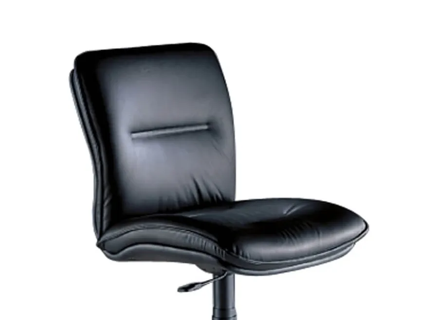 picture 4 Classic leather chair