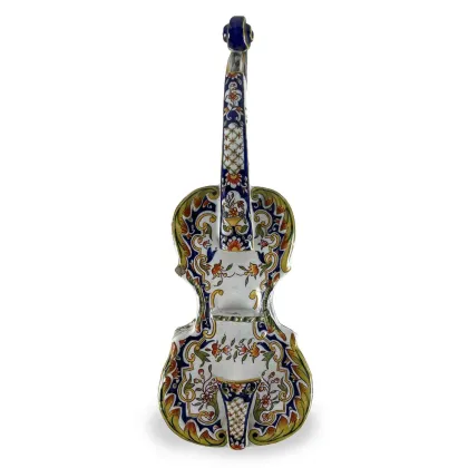Zdjęcie Ceramiczna antyczna dekoracja skrzypcowa Rouen z XIX wieku
