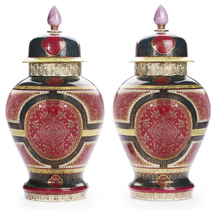 obrazek 2 Para dekoracyjnych wazonów wiedeńskich z porcelany, 1800 rok