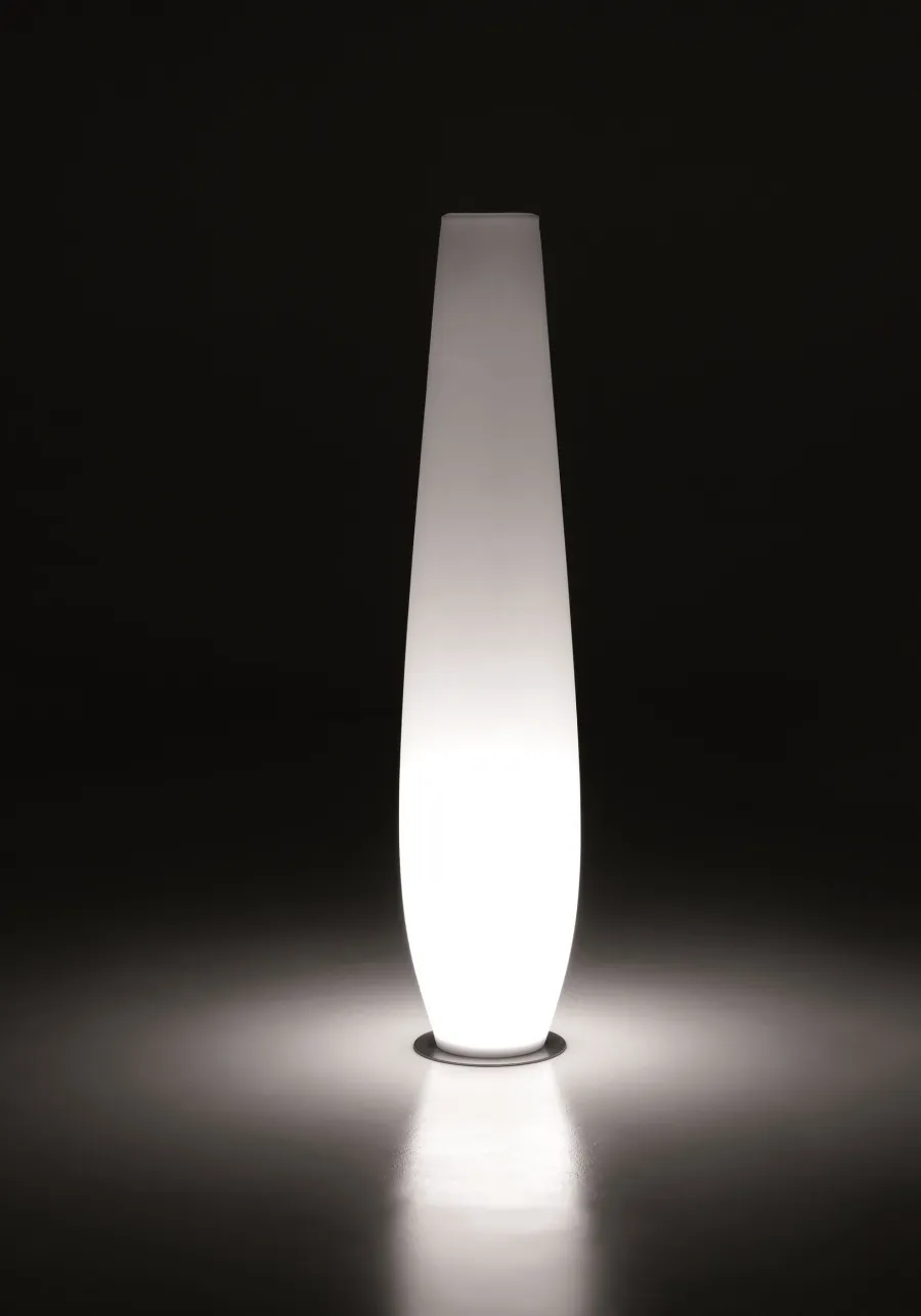 obrazek 1 Stylowy wazon do prestiżowego ogrodu lub wnętrz podświetlany lampą led - Plust