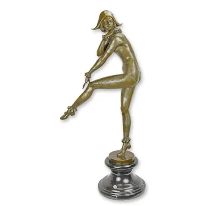 Zdjęcie Prestiżowa rzeźba kobiety wykonana z brązu