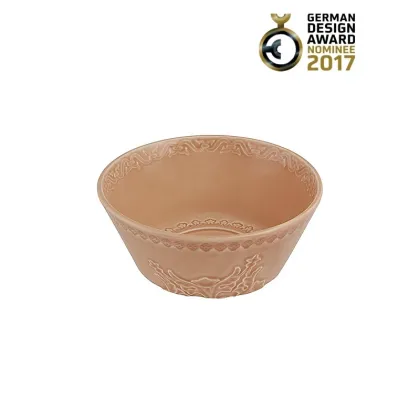 Zdjęcie Charakterystyczna miska ceramiczna do jadalni - Bordallo Pinheiro