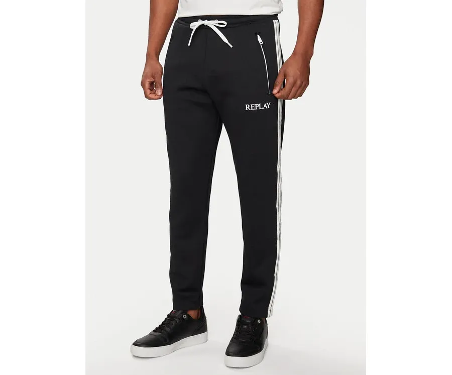obrazek 1 Replay Spodnie dresowe M9987.000.23590 Czarny Regular Fit REPLAY