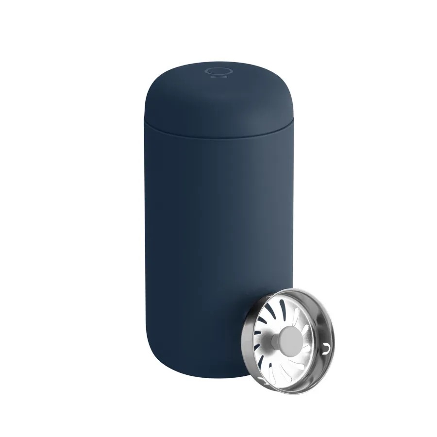 obrazek 1 Fellow - Carter Move Mug - Kubek termiczny - Granatowy 355 ml FELLOW