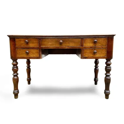 Zdjęcie Biurko XIX-wieczne z litego włoskiego orzecha